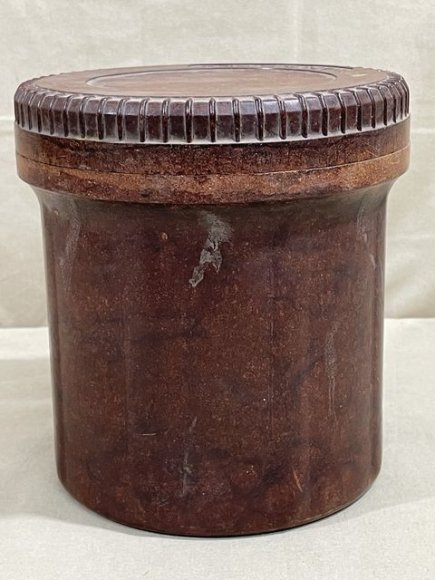 Original WWII German 10.5cm Field Howitzer 13 Bakelite Ammunition Container — image 4
