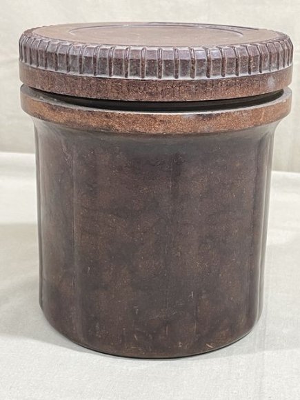 Original WWII German 10.5cm Field Howitzer 13 Bakelite Ammunition Container — image 4