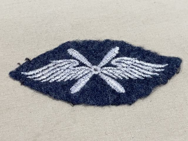 Original WWII German Luftwaffe Flight Personnel's Career Sleeve Insignia — image 3