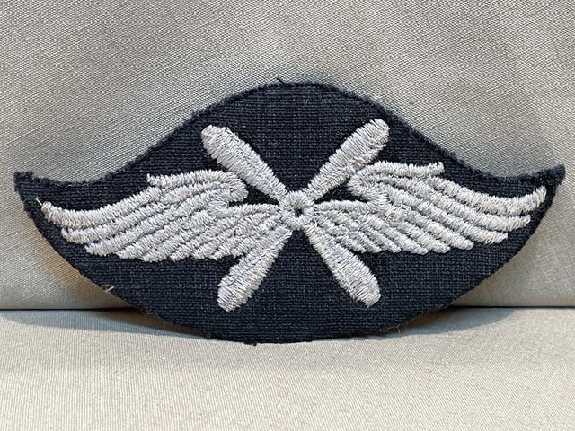 Original WWII German Luftwaffe Flight Personnel's Career Sleeve Insignia — image 4