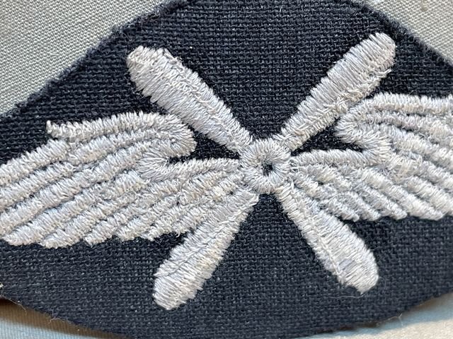 Original WWII German Luftwaffe Flight Personnel's Career Sleeve Insignia — image 5