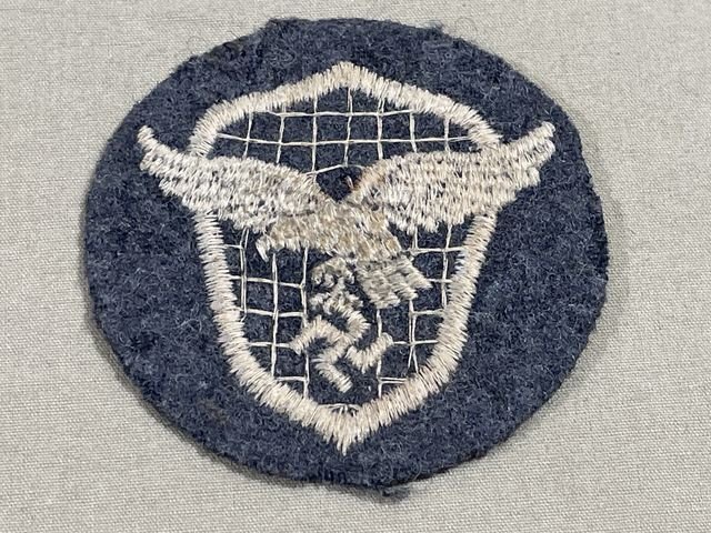 Original WWII German Luftwaffe Motor Vehicle Driver's Career Sleeve Insignia — image 4