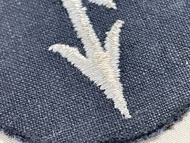 Original WWII German Luftwaffe (Air Force) Signals Personnel Trade Badge — image 4