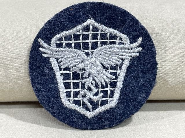Original WWII German Luftwaffe Motor Vehicle Driver's Career Sleeve Insignia — image 4