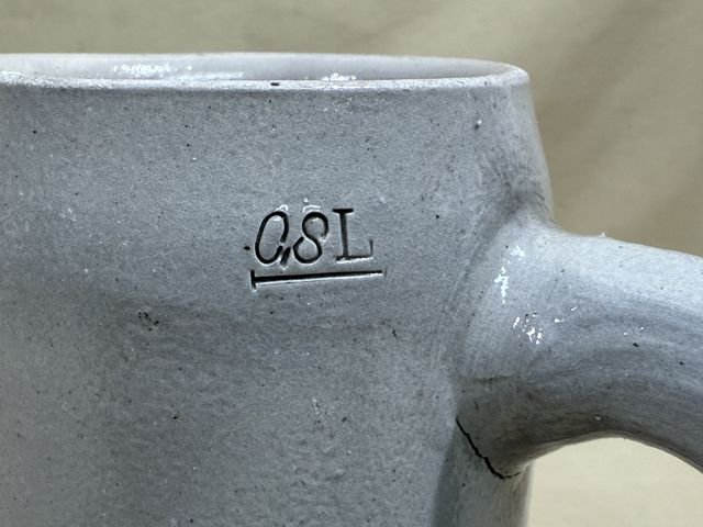 Original WWII or Pre-War German Haigerlocher Schloßbräu Beer Stein — image 4