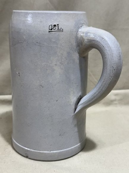 Original WWII or Pre-War German Haigerlocher Schloþbr‰u Beer Stein — image 3