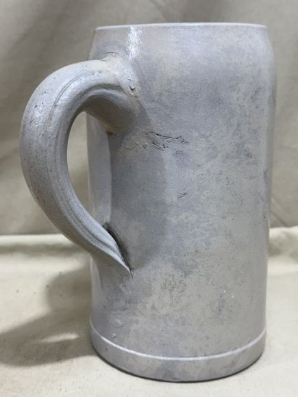 Original WWII or Pre-War German Haigerlocher Schloþbr‰u Beer Stein — image 5