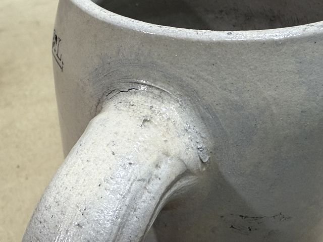 Original WWII or Pre-War German Haigerlocher Schloþbr‰u Beer Stein — image 7