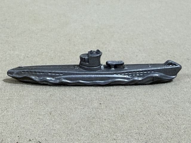 Original WWII German WHW Donation Figure, U-BOAT — image 2