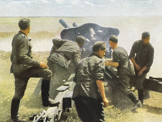 Original WWII German Military Themed Color Print, LIGHT FIELD HOWITZER SHOOTING — image 3