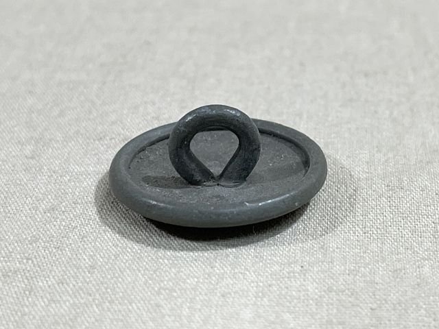 Original WWII German Pebbled Tunic Button, Feldgrau Colored — image 2