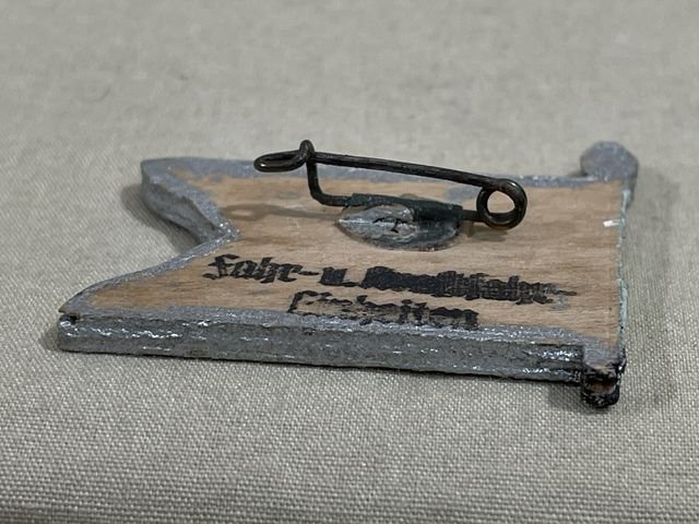 Original Nazi Era German Hand-Painted Wooden Flag Pin, Fahr-u. Kraftfahr Einheiten — image 3