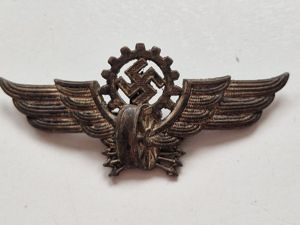 DAF/DRB Cap Badge