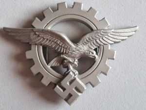 Luftwaffe Technical Cap Badge