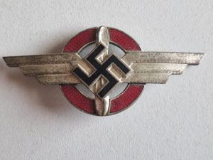 DLV Cap Badge