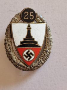 Old Comrades 25 Badge