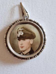 Picture of Army Soldier in Mount