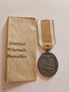 West Wall Medal with Issue Pack.