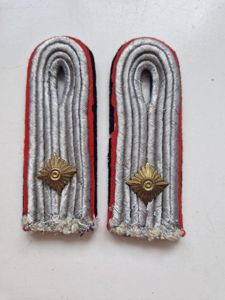 SS Officers Artillery Shoulder Straps