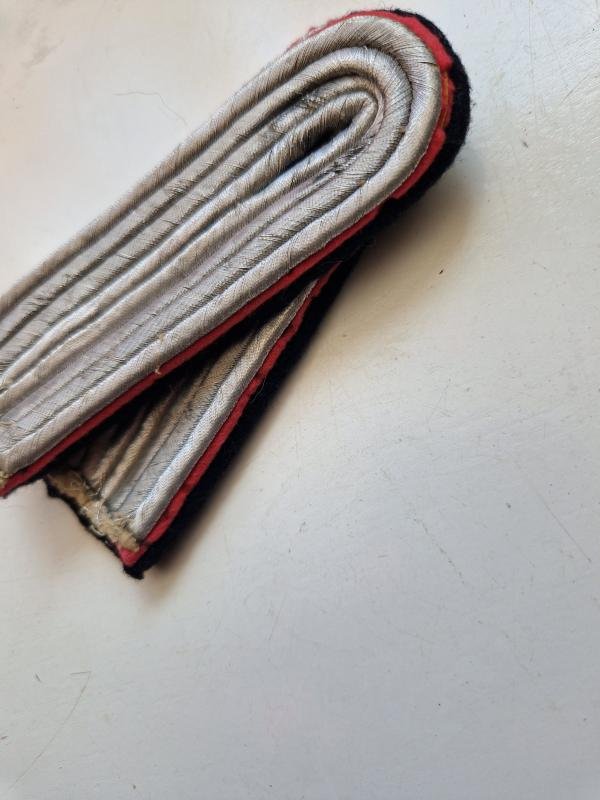 SS Panzer Officers Shoulder Straps — image 2