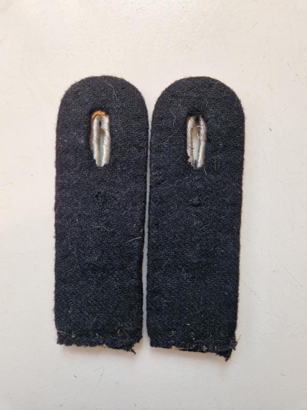 SS Panzer Officers Shoulder Straps — image 3