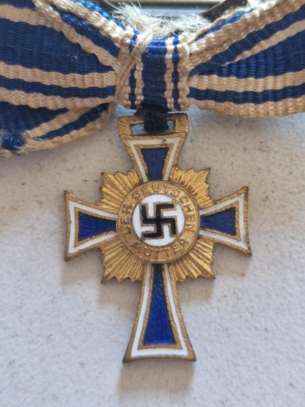 Mothers Cross in Gold Miniature — image 2