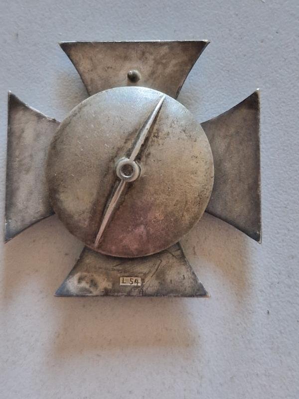 Iron Cross 1st Class 1939 Screwback — image 3