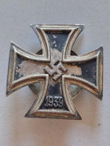 Iron Cross 1st Class 1939 Screwback