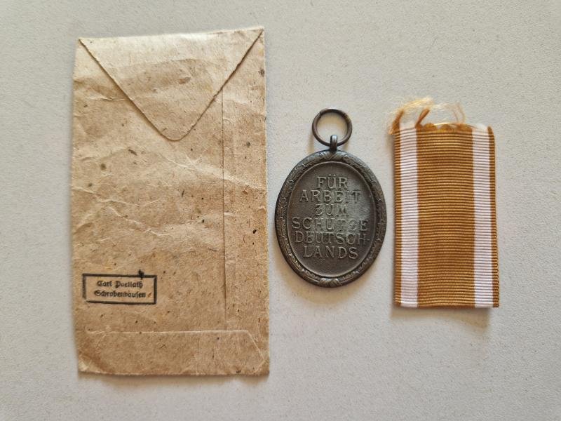 West Wall Medal with Issue Pack. — image 2