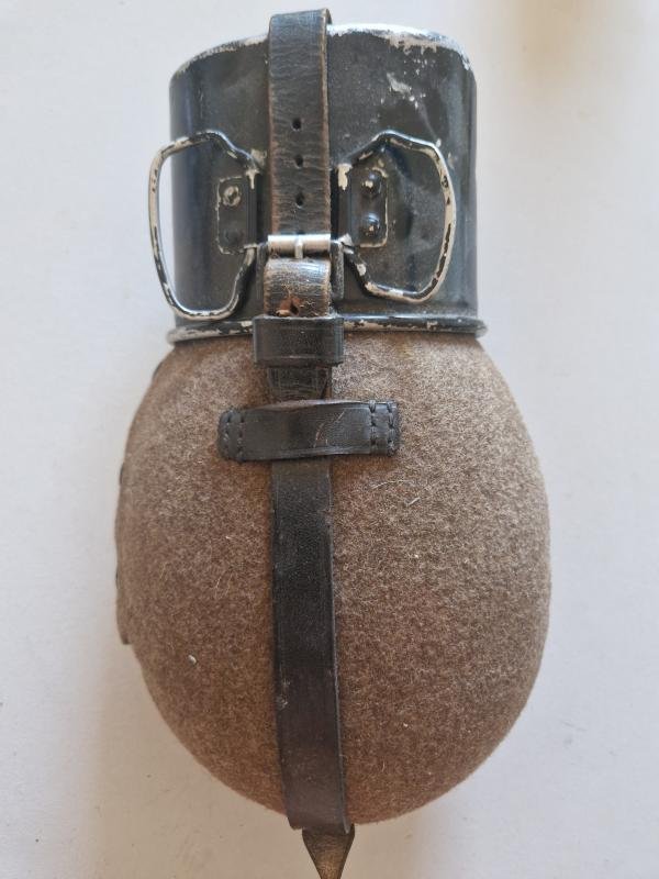 German Military Waterbottle — image 2