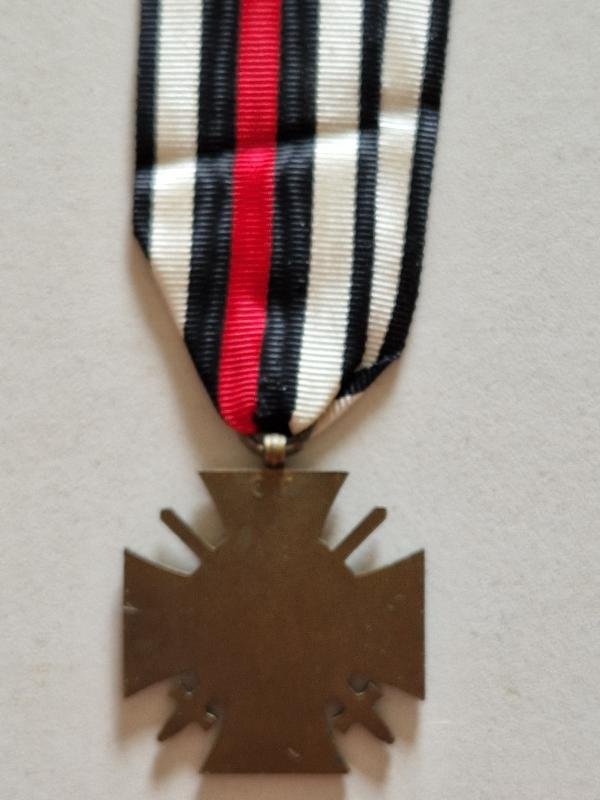 1914-18 Front Fighters Cross with Swords — image 2