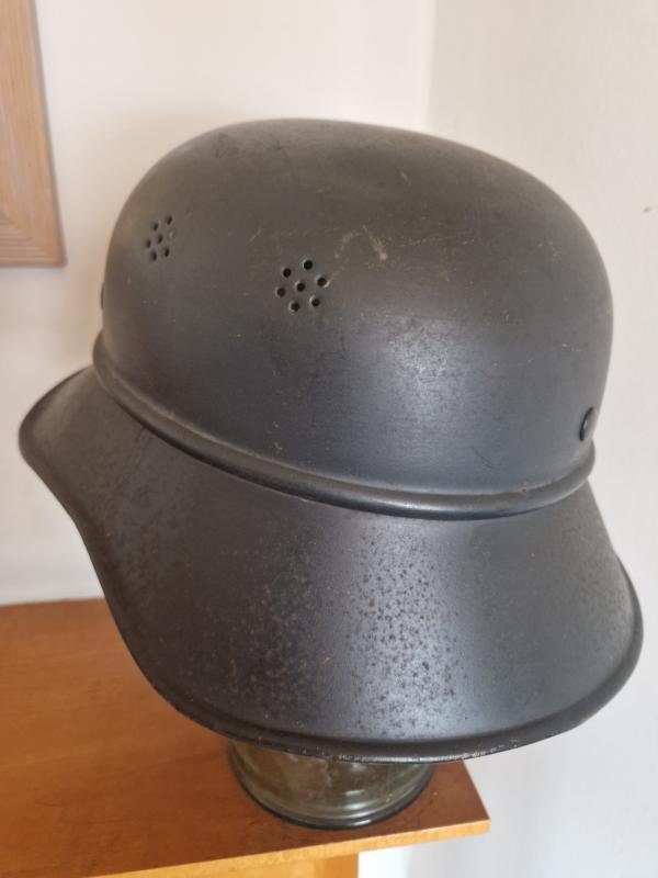 Luftschutz Helmet — image 3