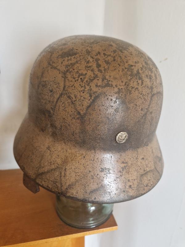 Army M40 Single Decal Combat Helmet Ex Chicken Wire Tropical Camo — image 3