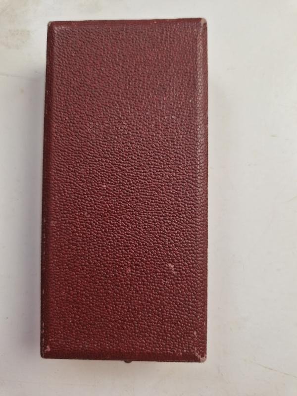 1st October Medal 1938 Boxed with Ribbon Bar — image 5