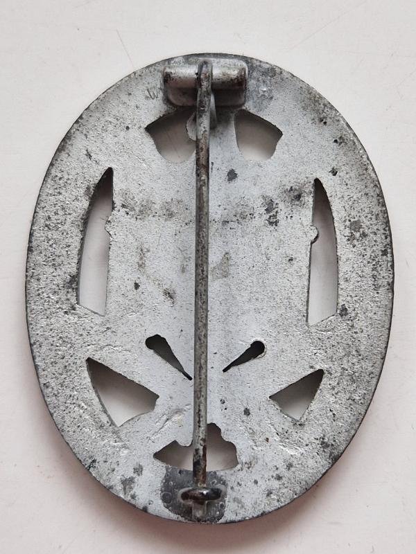 General Assault Badge. — image 2