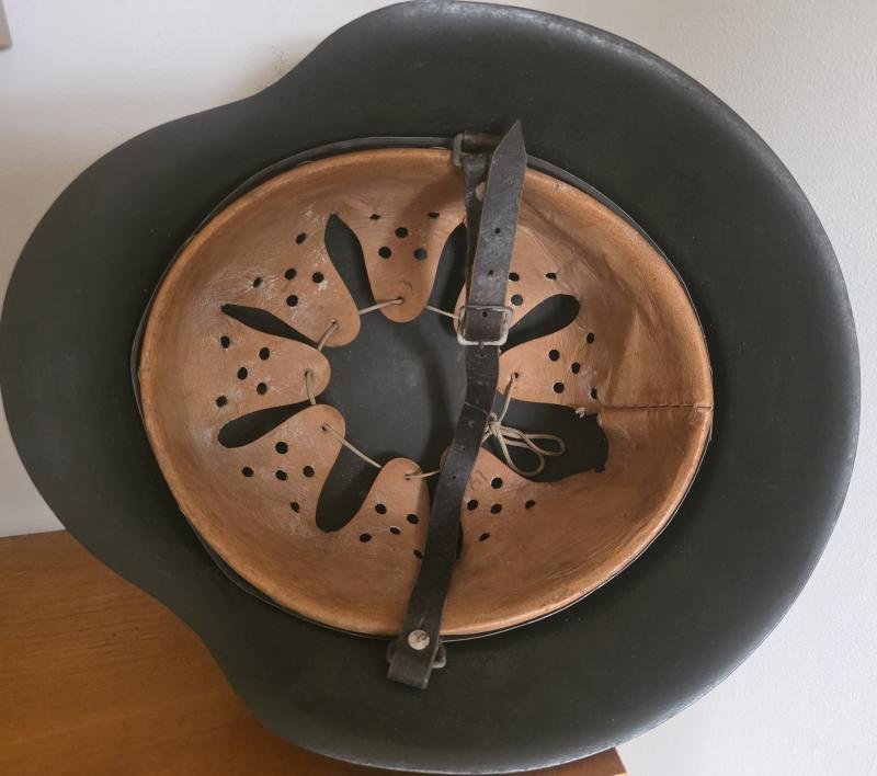 M42 Army/SS Combat Helmet — image 5