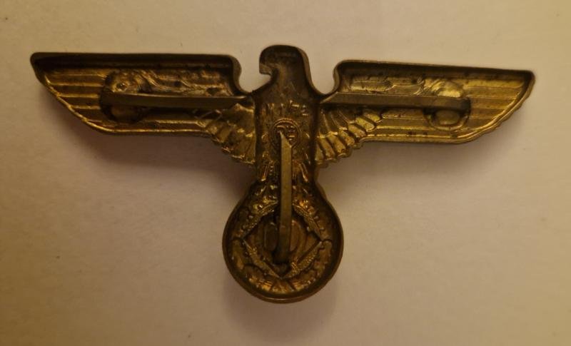 Political Leaders Cap Badge — image 2