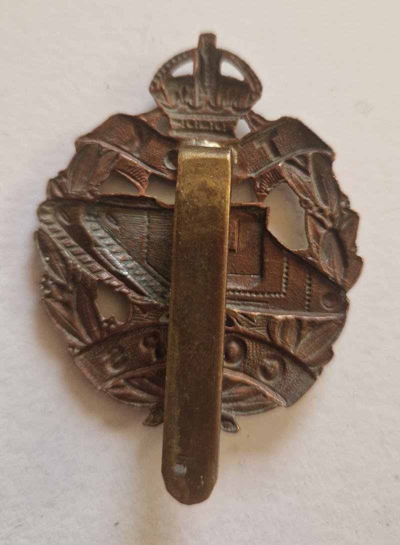 British WW1 Tank Corps Cap Badge — image 2