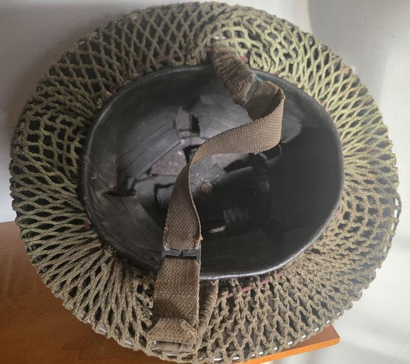 British WW2 Helmet 1940 dated Liner. — image 5