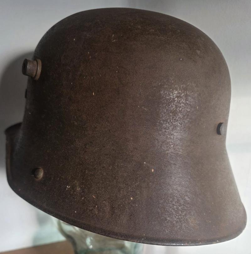 German WW1 M16 Combat Helmet — image 2
