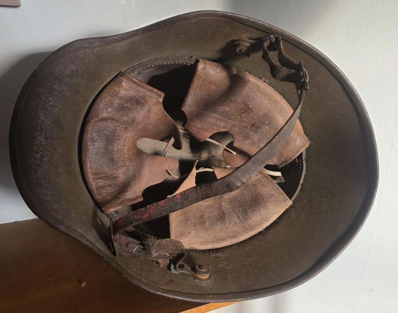 German WW1 M16 Combat Helmet — image 4