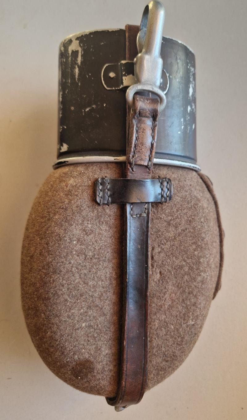 German Ww2 Waterbottle — image 2