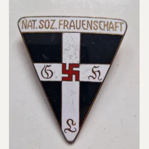 Ns Frau Badge