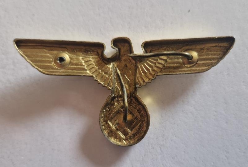 Political Cap Badge — image 2