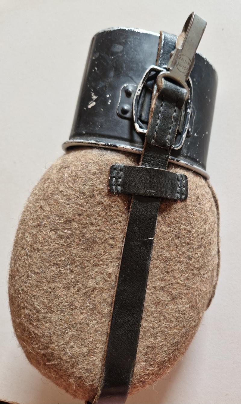 German WW2 Waterbottle — image 2