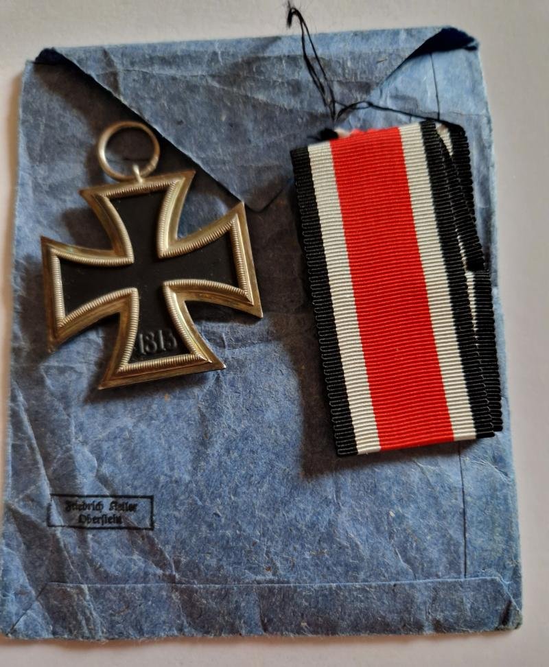 Iron Cross 2nd Class 1939 with Issue Pack — image 2