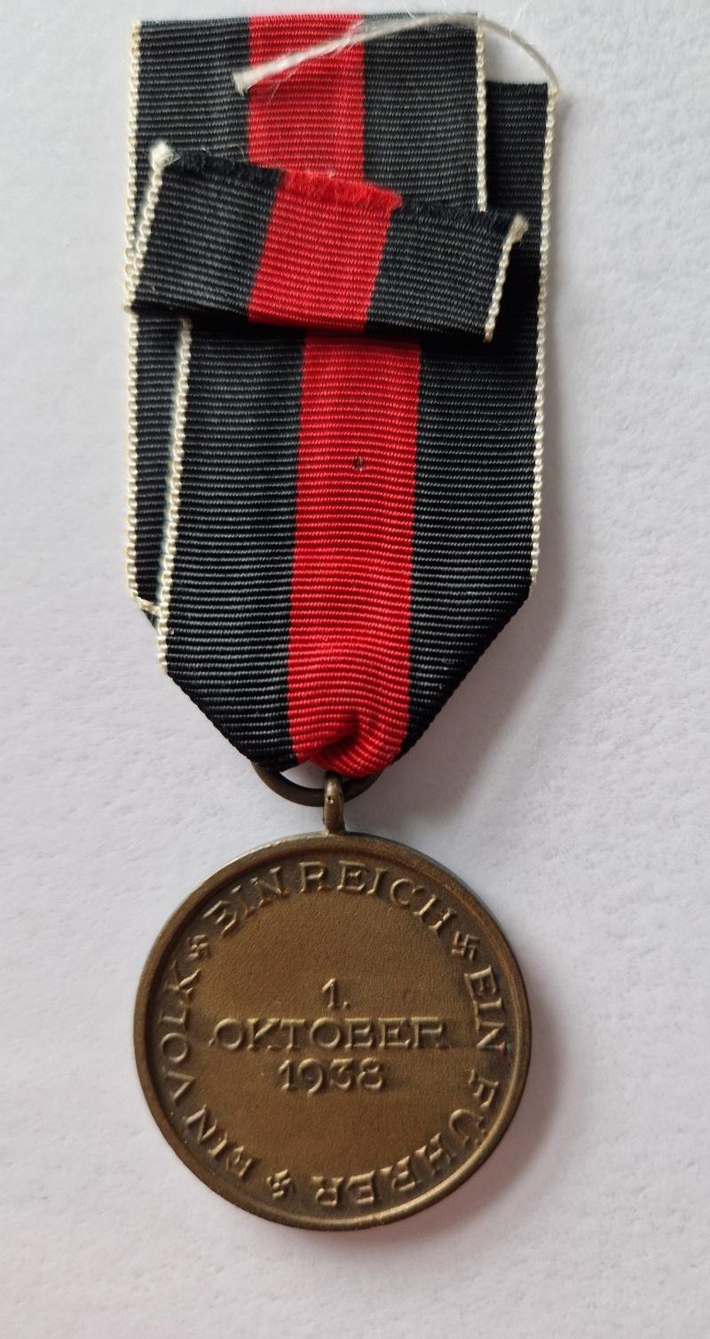 1st October Medal 1938 — image 2