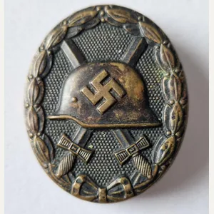 Early Black Wound Badge
