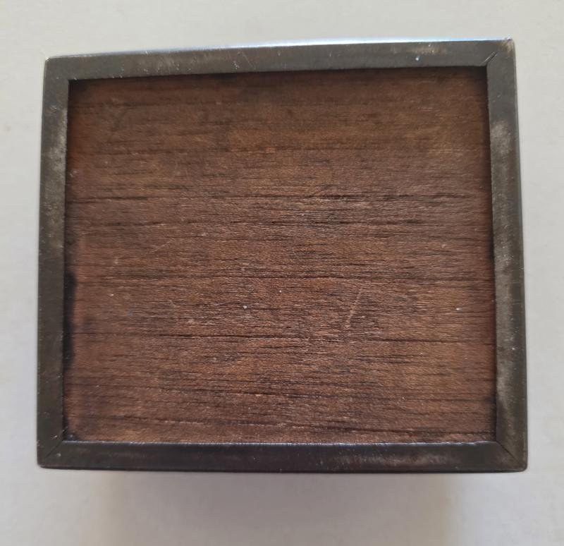 Metal small WW1 Cigarette Box 1914 Iron Cross to lid — image 5