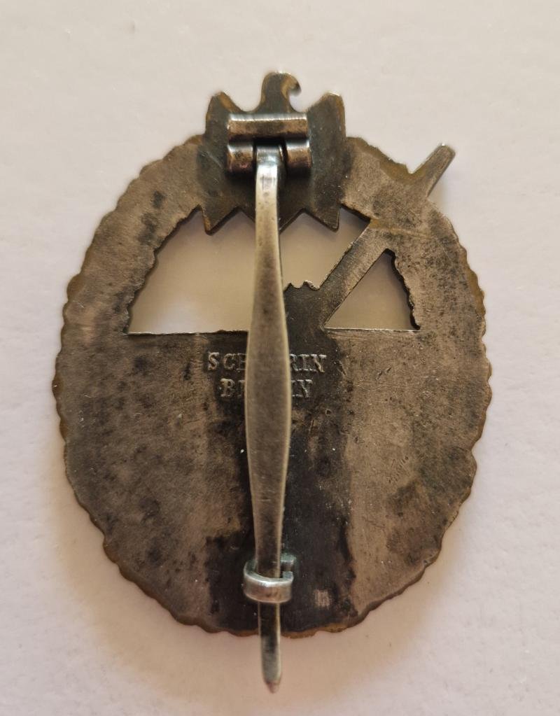 Early Coastal Artillery Badge Schwerin — image 3